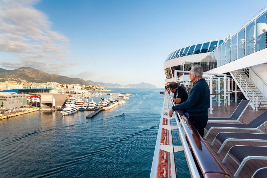 What to wear on a boat cruise