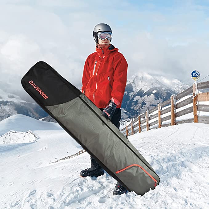 Snowboard travel bag for flying