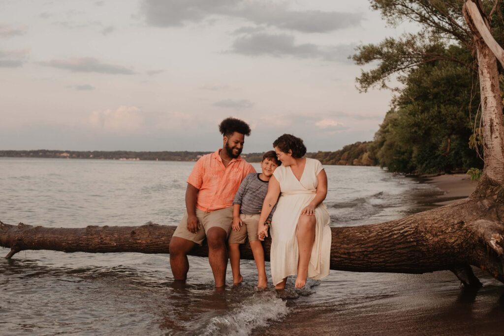 Family beach picture outfits