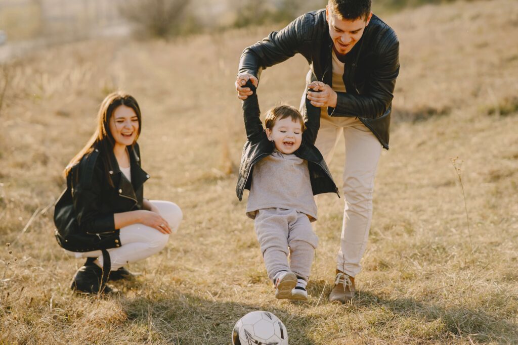 Family beach picture outfits